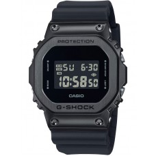 Мужские часы Casio G-Shock GM-5600UB-1