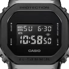 Мужские часы Casio G-Shock GM-5600UB-1